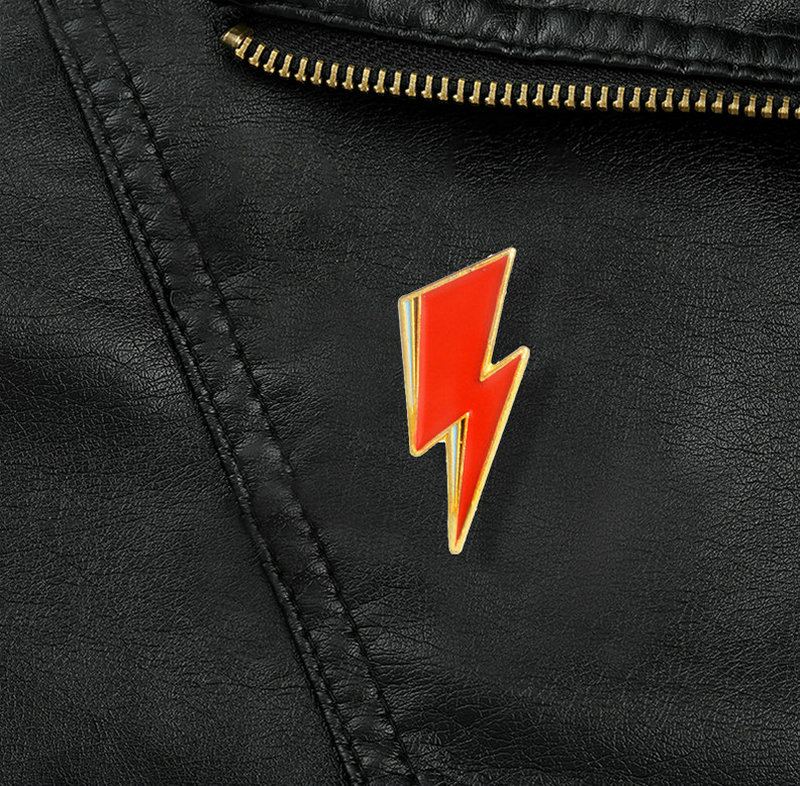 Aladdin Lightning Esmalte Pin  - Women Fashion Icon avaliação e preço