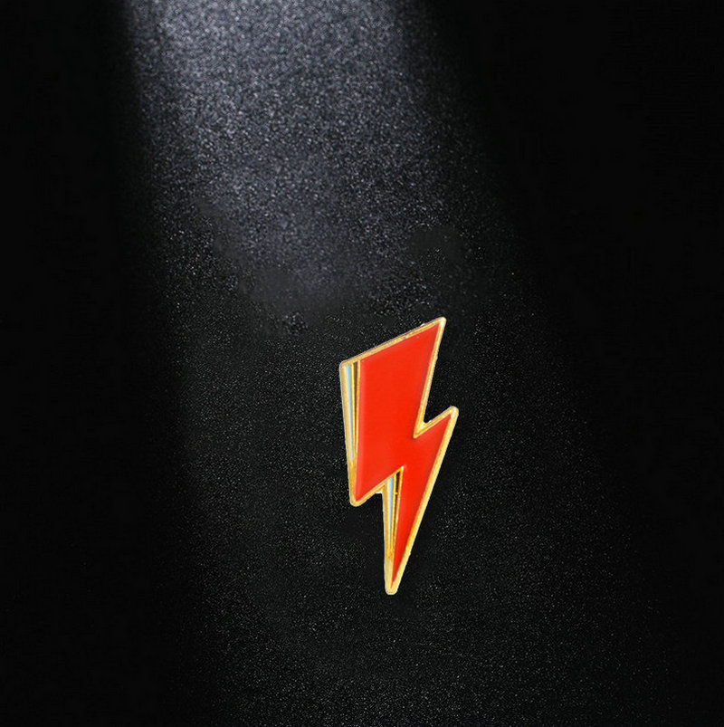 Aladdin Lightning Esmalte Pin  - Women Fashion Icon avaliação e preço